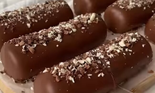 Глазированные сырки, скриншот из видео