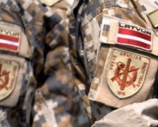 Латвия перехватила военный самолет РФ