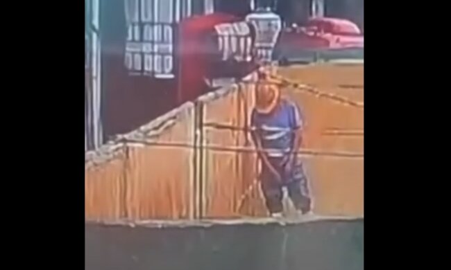 Сходив у туалет у резервуар з пивом, скріншот: Youtube