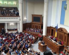 Юрій Атаманюк підрахував, скільки нових податків ввів Порошенко: гірше грабунку серед білого дня