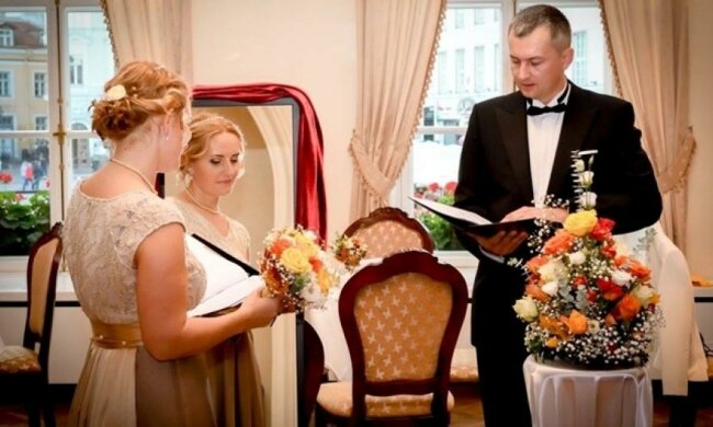 Эстонская путешественница взяла в мужья саму себя