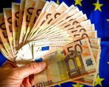 Чиновники потирают руки: Украина получит огромный транш