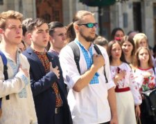 Все, кроме равнодушия: как россияне отреагировали на украинскую вышиванку 