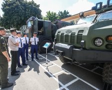 Французька поліція заполонила Харків: що відбувається