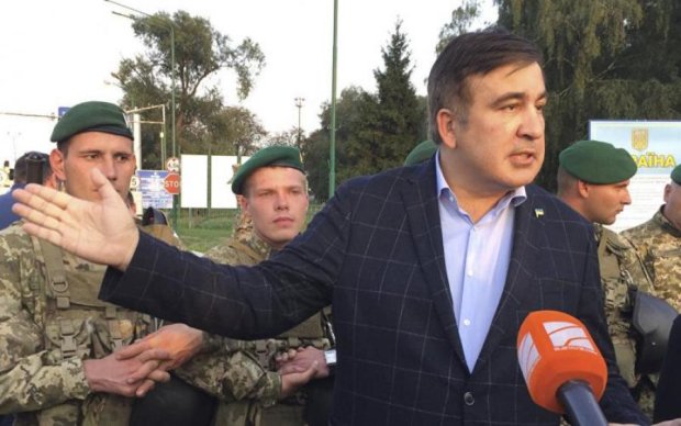 Порошенко уже "троллят" свои же депутаты: скандал с Саакашвили - это маразм