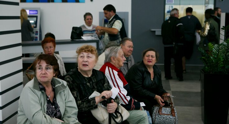 Пенсионеры, скриншот: YouTube