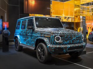 Mercedes-Benz G-класу, скріншот: YouTube