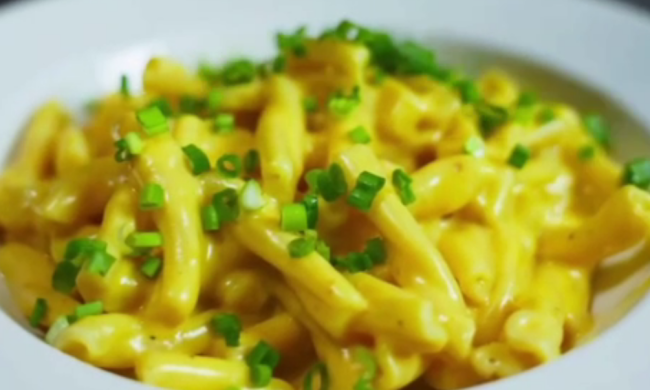 Паста в тыквенном соусе, кадр из видео