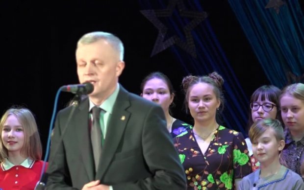Российский мэр предложил почтить память жертв теракта в Питере минутой смеха
