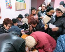 Немає виходу: комунальний комок перекрив українцям повітря