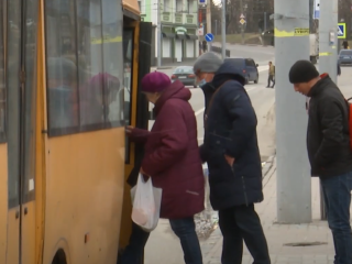 Громадський транспорт. Фото: скрін youtube