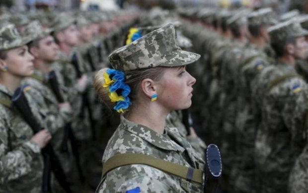 Така краса точно врятує: українці зачаровані дівчиною, яка служить в АТО