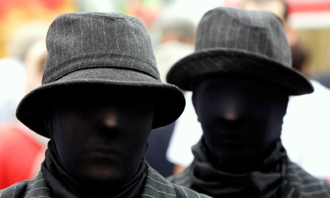 Запорізька область буквально виє від страху: невідомі ночами тарабанять у вікна