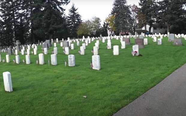 Кладовище в США. Фото: скріншот youtube