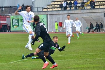 Динамо в гостях минимально обыгрывает Зарю благодаря голу Гармаша