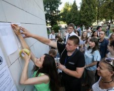 "Подарунки" абітурієнтам: влада придумала, як загнати студентів у село