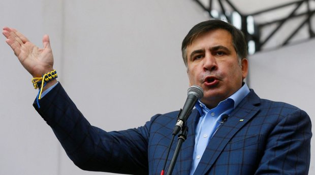 "Вместо того, чтобы вынести оборотня, к нему идут просить прекратить давление на свободу слова", - Саакашвили высказал все что думает о Луценко