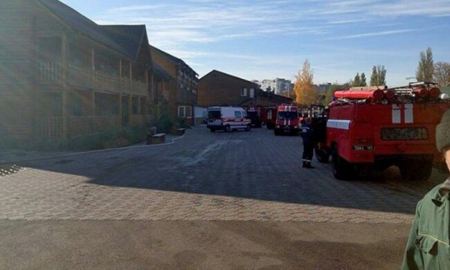 В Житомире произошел пожар в гостиничном комплексе "Волна" (фото)