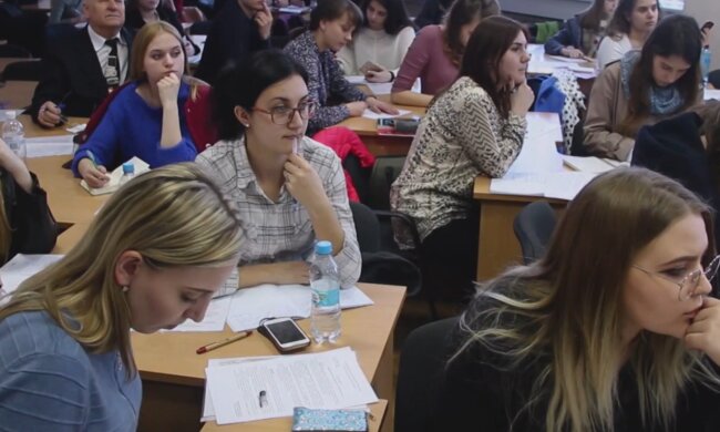 Студенти, фото: кадр з відео