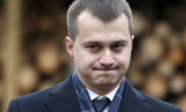 Заблокована трибуна обійдеться владі дешевше від виборів