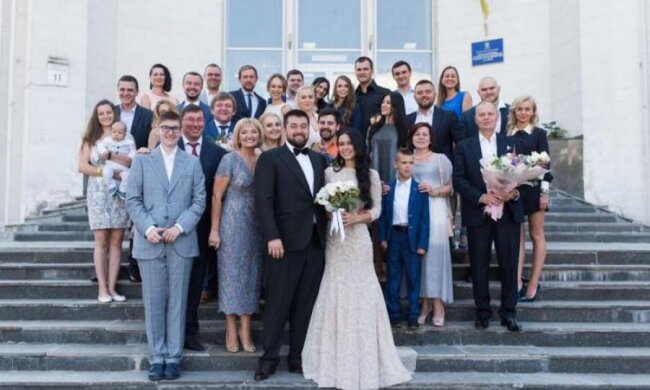 В мережі оприлюднили відео скандального весілля сина Луценка