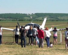 Зрелищный фестиваль стартовал на Харьковщине: видео полетов