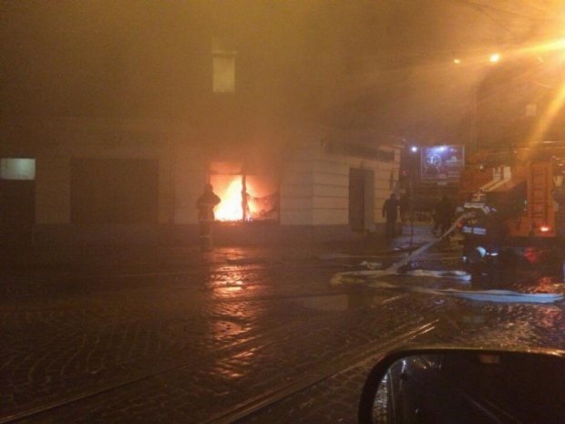 Два російські банки згоріли у Львові (фото)