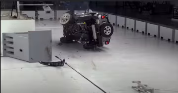 Jeep Wrangler, скриншот из видео