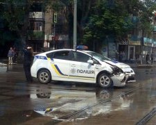 Так не їздять: чергова ДТП із копами потрапила на відео