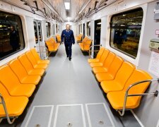 У Києві екстрено перекрили три станції метро, термінова евакуація: що відбувається