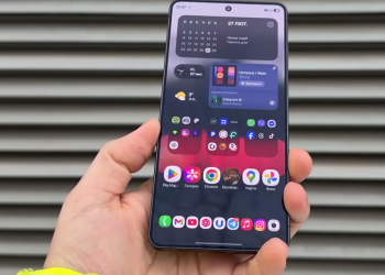 Смартфон. Фото: скрін youtube