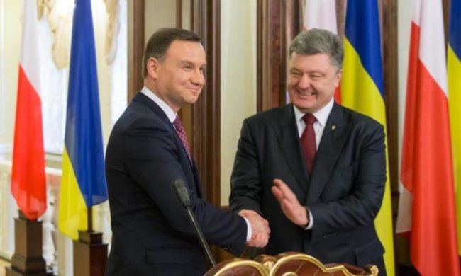 Порошенко "продал" Бандеру полякам
