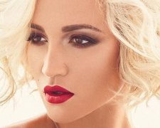 Ольга Бузова не соромиться маленьких грудей