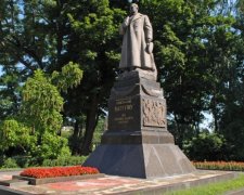 "Український вибір - Право народу" вшанував пам'ять генерала Миколи Ватутіна