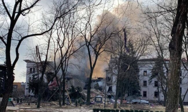 Фото: взрыв в Мариуполе