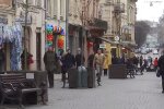Люди на вулицях, скріншот: Youtube