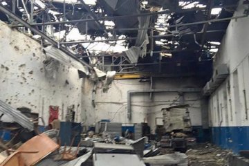 Центр Volvo в окупованому Донецьку зруйнований через обстріли (фото)