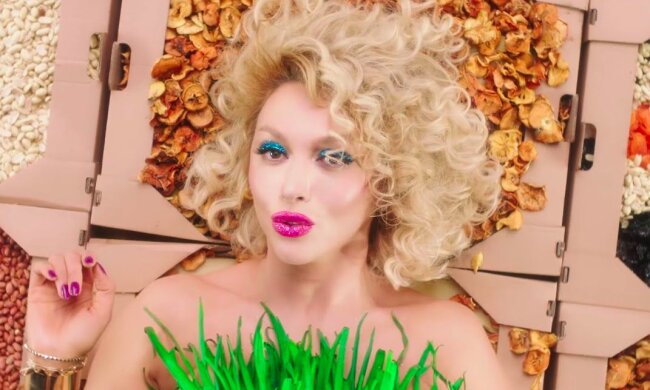 Полякова слідом за Кароль і Брежнєвою розкрила шанувальникам власний секрет краси