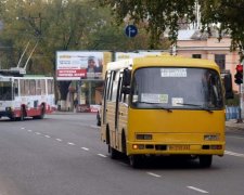 Чудом спаслись: водитель киевского автобуса умер за рулем