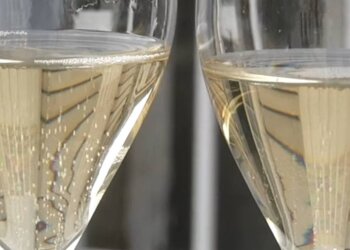 Шампанське, фото: скріншот з відео