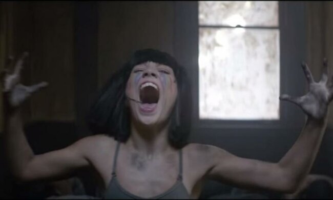 Новый клип Sia: безумие 13-летней танцовщицы (видео)