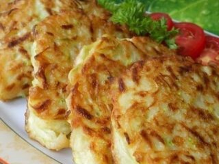 Кабачковые пирожки с мясом, фото: instagram.com/cooking_mag