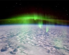 Атмосфера Землі стала світлішою