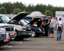 Стало известно, кто тормозит растаможивание авто из Европы