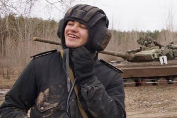 Курсанты "обкатали" танки с офицерами из АТО (фото) 