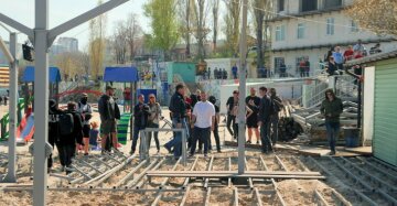 Знесення незаконної забудови - фото Громадське радіо