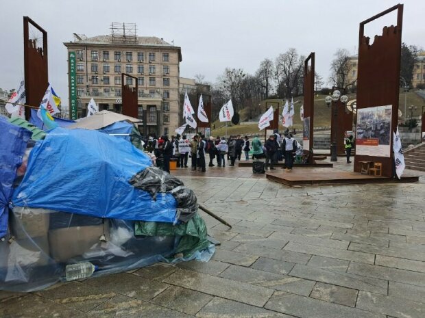 На Майдані тривають мітинги підприємців, фото: Сегодня