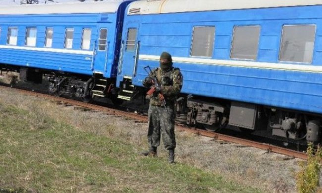 У Краснодон прибули 20 вагонів з російською зброєю