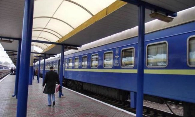 Інтимні знімки бікіні-моделі злили в мережу: фото 18+