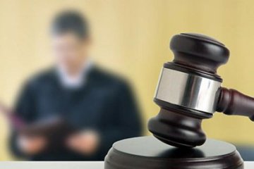 Парламентский комитет согласовал арест судьи за взятку
